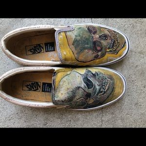 COOL VAN GOGH RARE VANS W SKULL. RARELY WORN💛